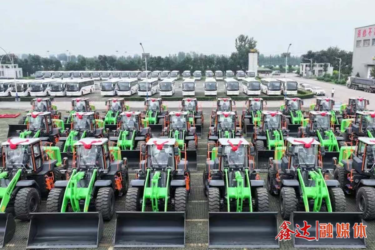 鑫達第二批電動裝載機入列運營，開啟綠色低碳發展新篇章！